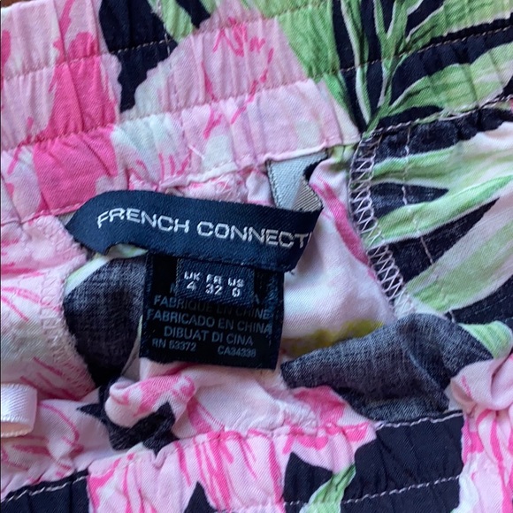 French Connection Lightweight Floral Pants, Size 0 - Picture 4 of 8